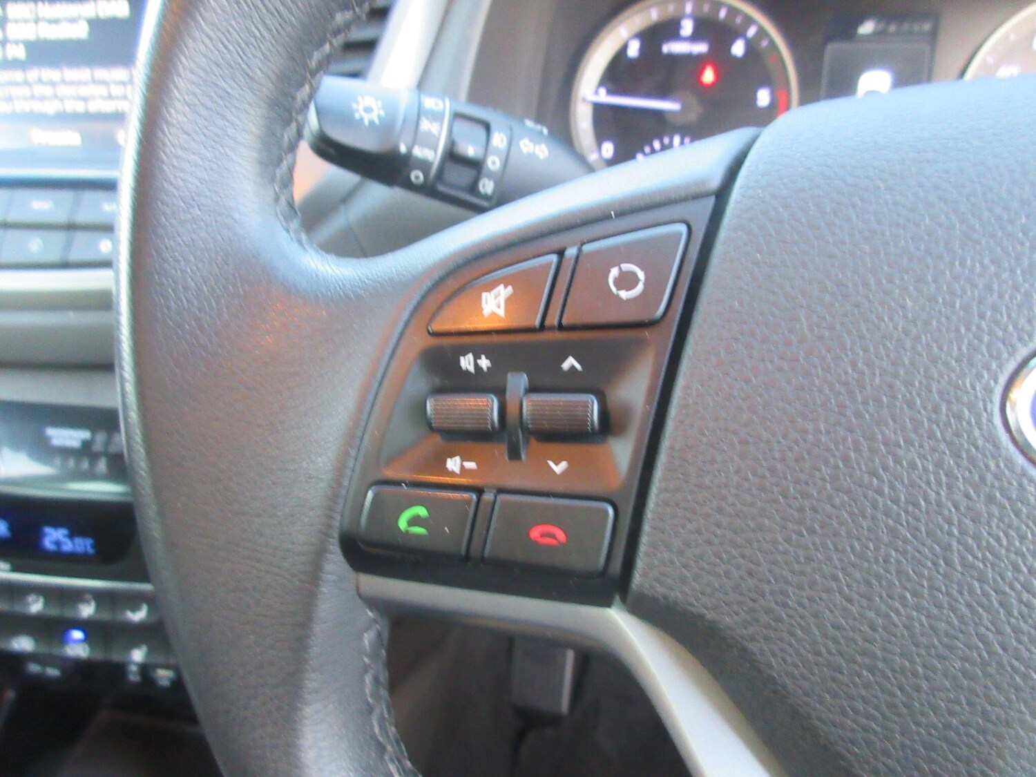 Used Hyundai TUCSON 2017 for sale - 76666724: Photo 18