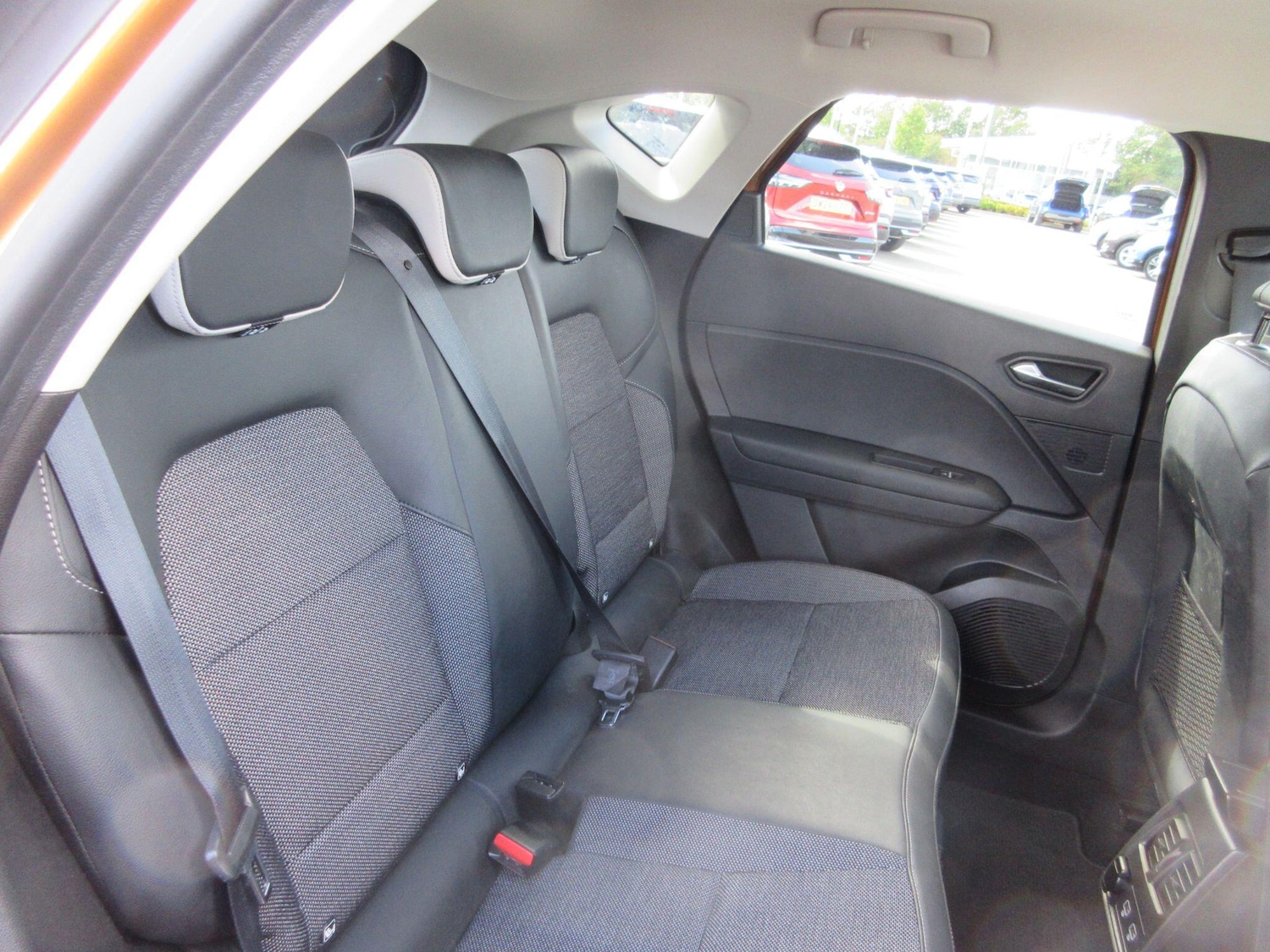 Used Renault Captur 2020 for sale - 76657325: Photo 15