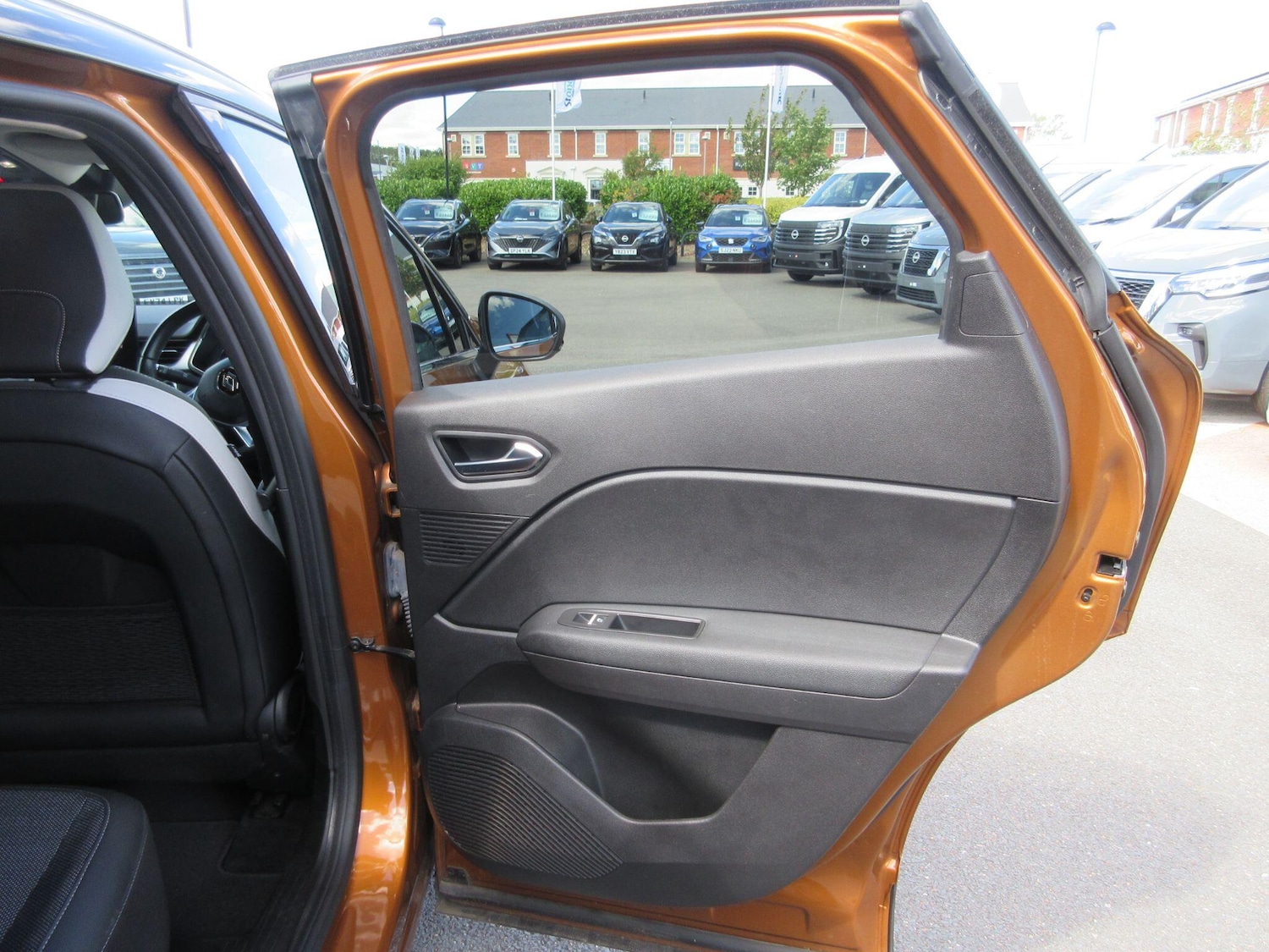 Used Renault Captur 2020 for sale - 76657325: Photo 33