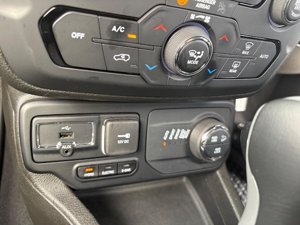 Used Jeep Renegade 2024 for sale - 76094825: Photo 17