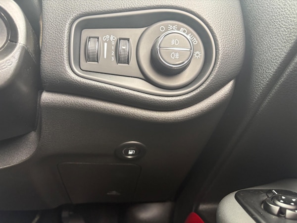 Used Jeep Renegade 2024 for sale - 76094825: Photo 26