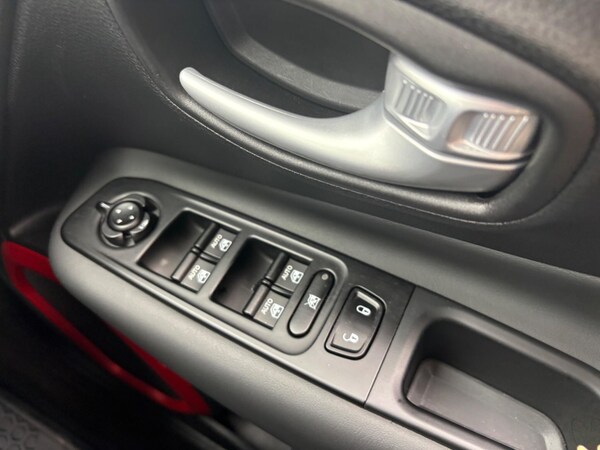 Used Jeep Renegade 2024 for sale - 76094825: Photo 32