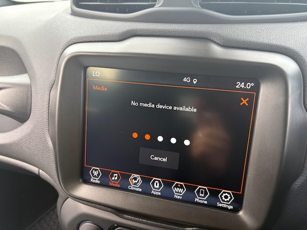 Used Jeep Renegade 2024 for sale - 76094825: Photo 37