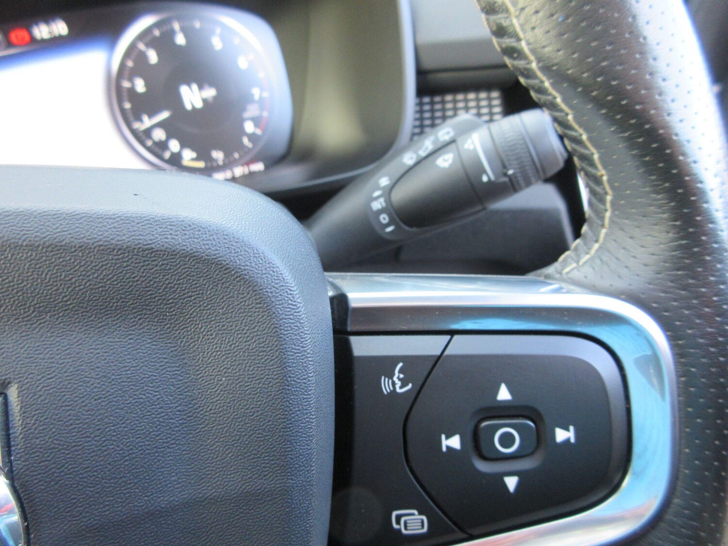 Used Volvo XC40 2019 for sale - 76772236: Photo 14