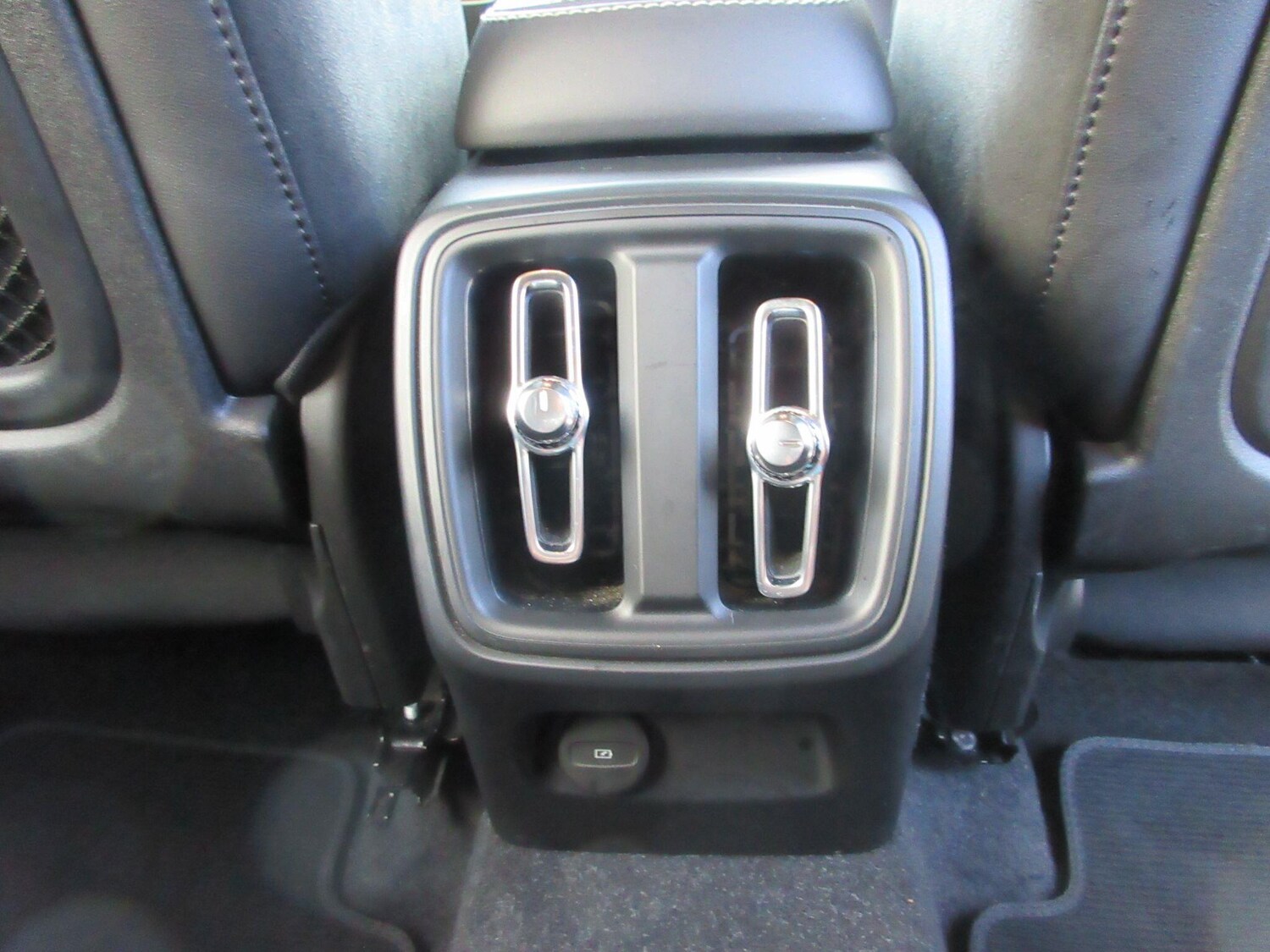 Used Volvo XC40 2019 for sale - 76772236: Photo 15