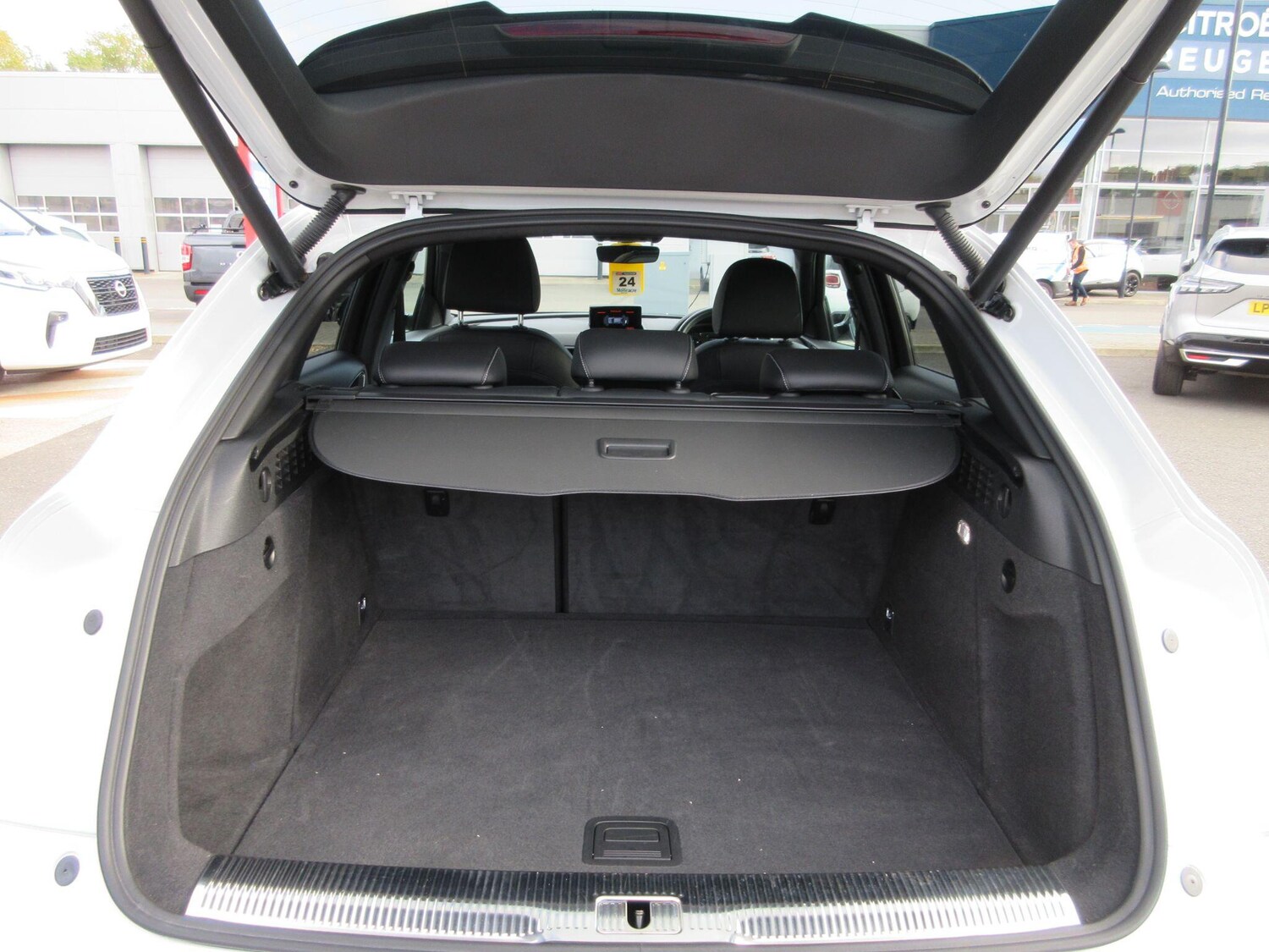 Used Audi Q3 2018 for sale - 76109438: Photo 39