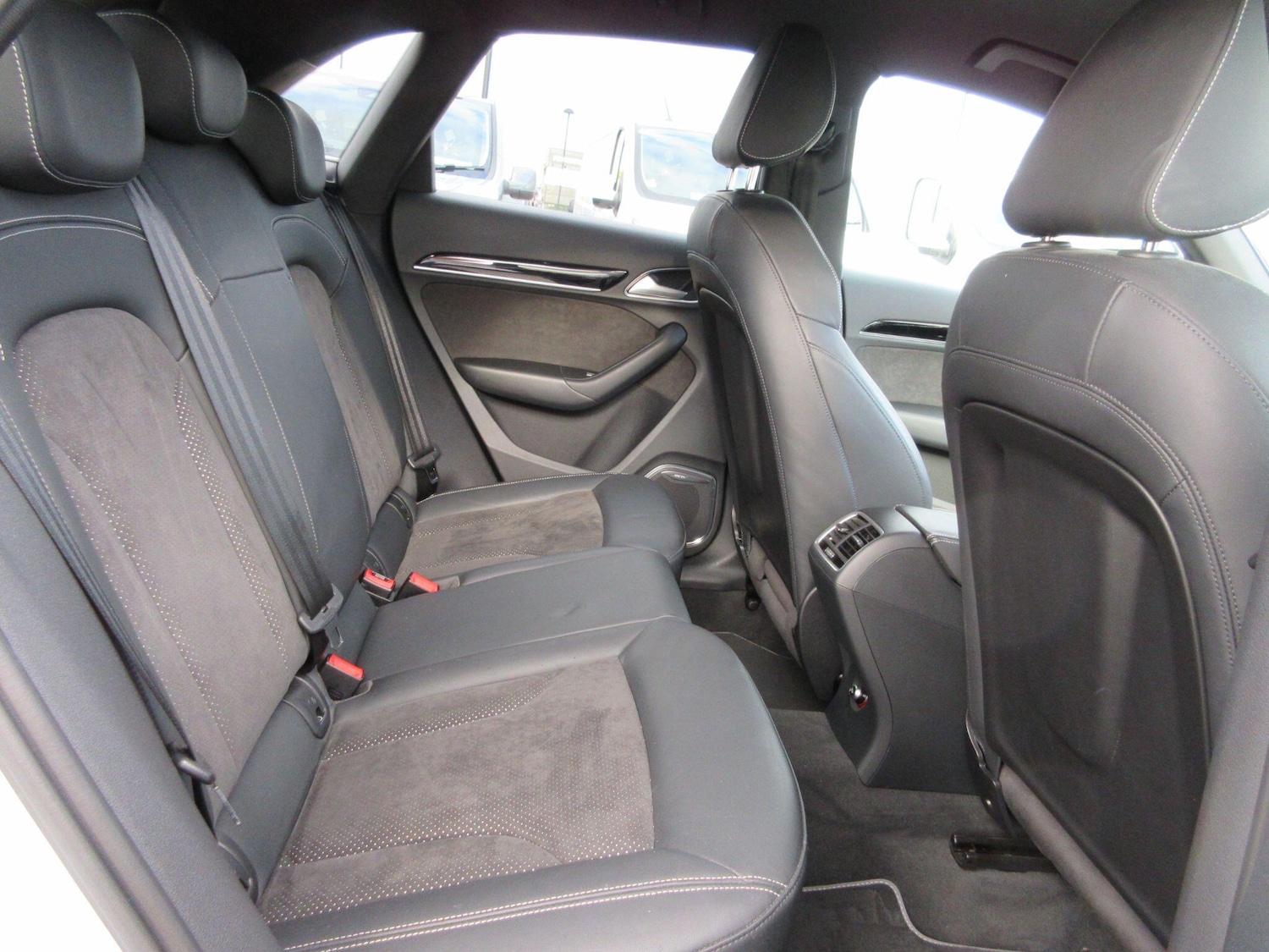 Used Audi Q3 2018 for sale - 76109438: Photo 9