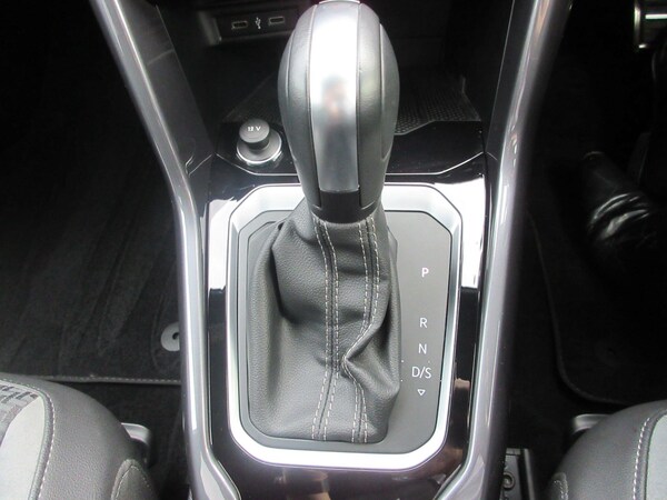 Used Volkswagen T-Roc 2021 for sale - 76109070: Photo 11