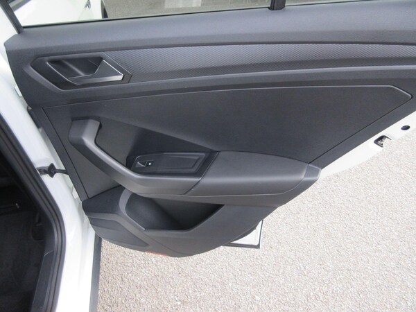 Used Volkswagen T-Roc 2021 for sale - 76109070: Photo 25
