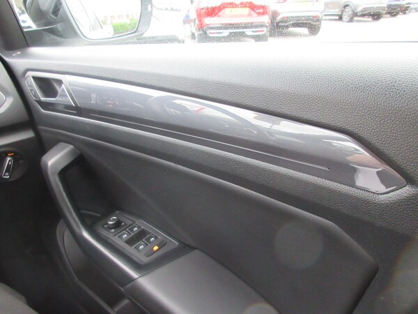 Used Volkswagen T-Roc 2021 for sale - 76109070: Photo 28