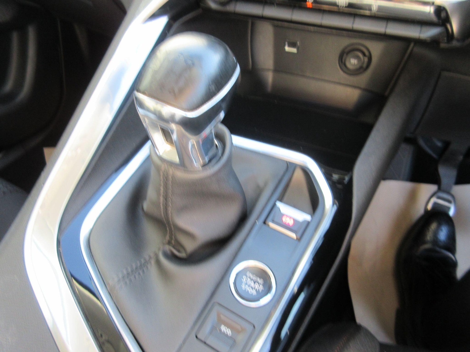 Used Peugeot 3008 2022 for sale - 77957136: Photo 27