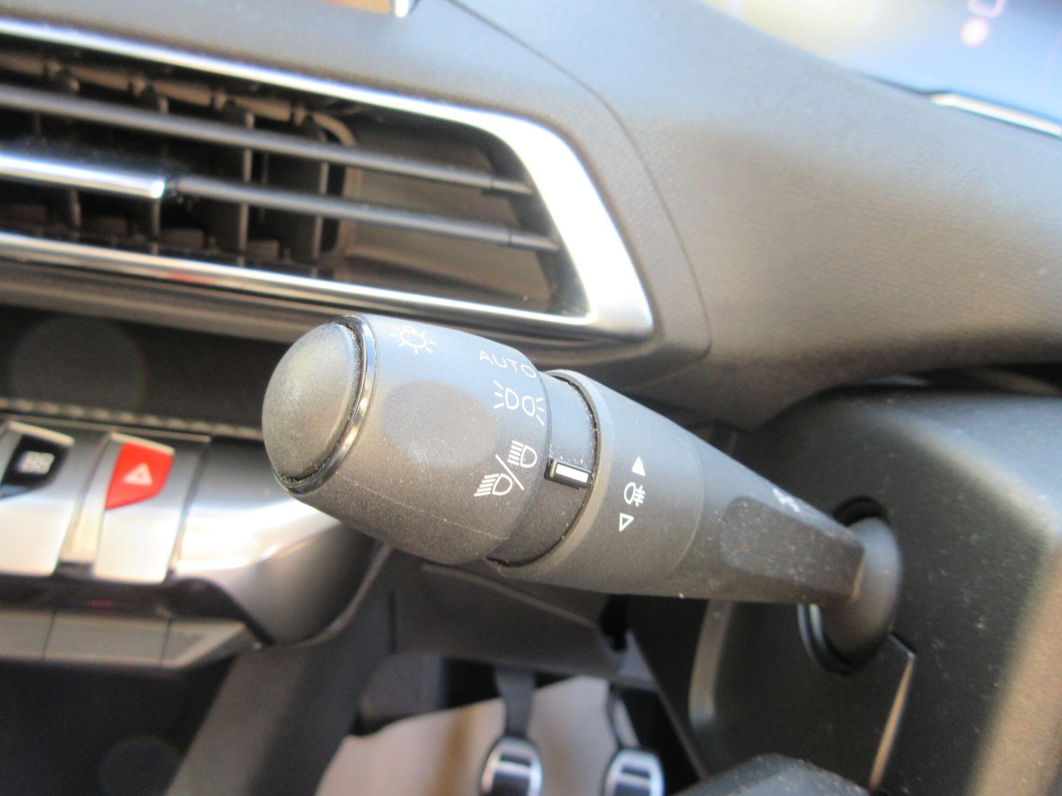 Used Peugeot 3008 2022 for sale - 77957136: Photo 37