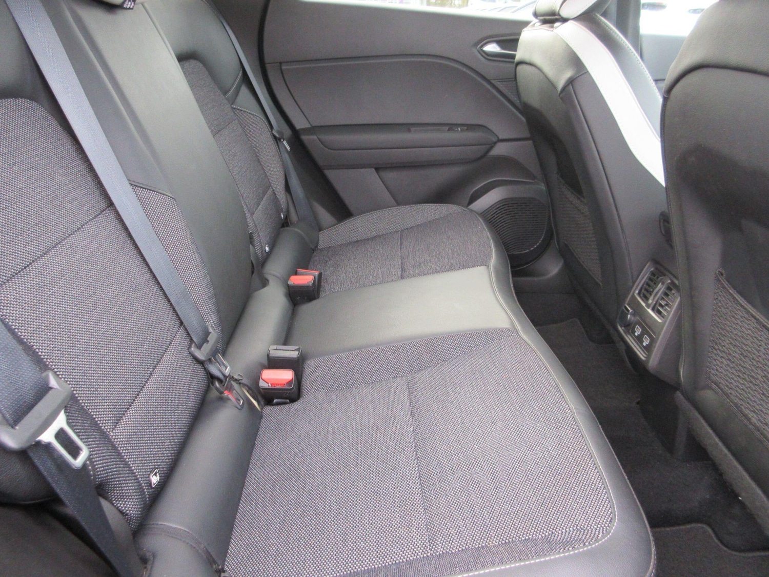 Used Renault Captur 2023 for sale - 77598422: Photo 23