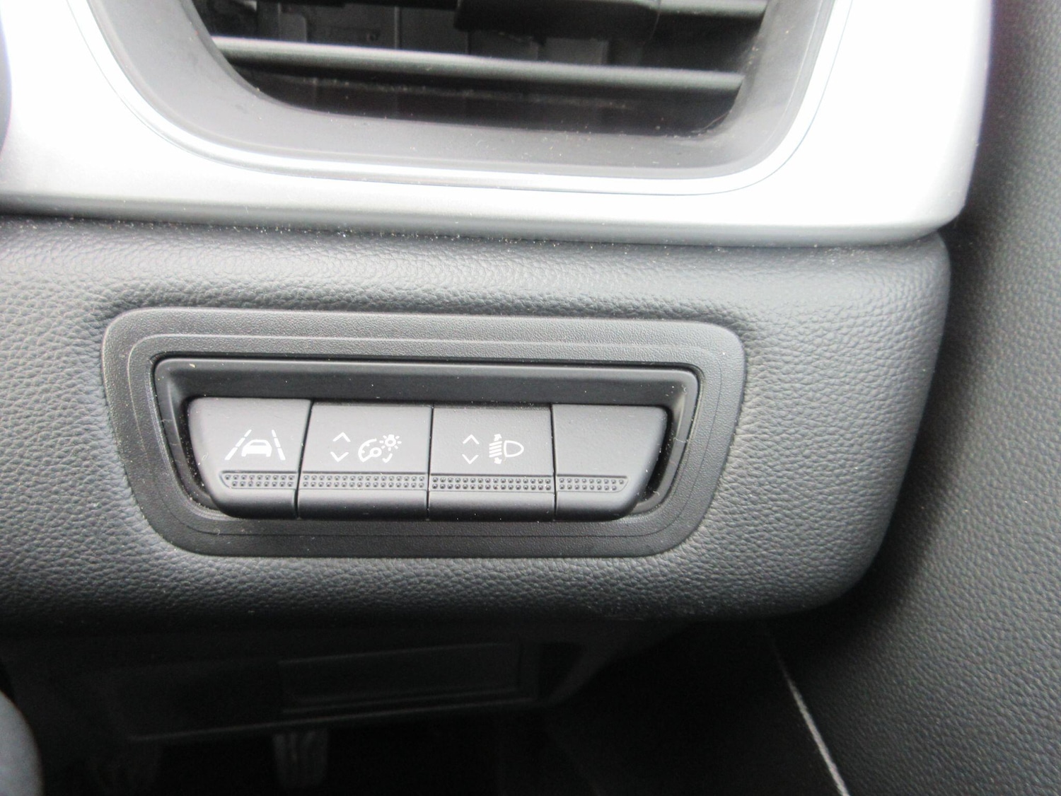 Used Renault Captur 2023 for sale - 77598422: Photo 33