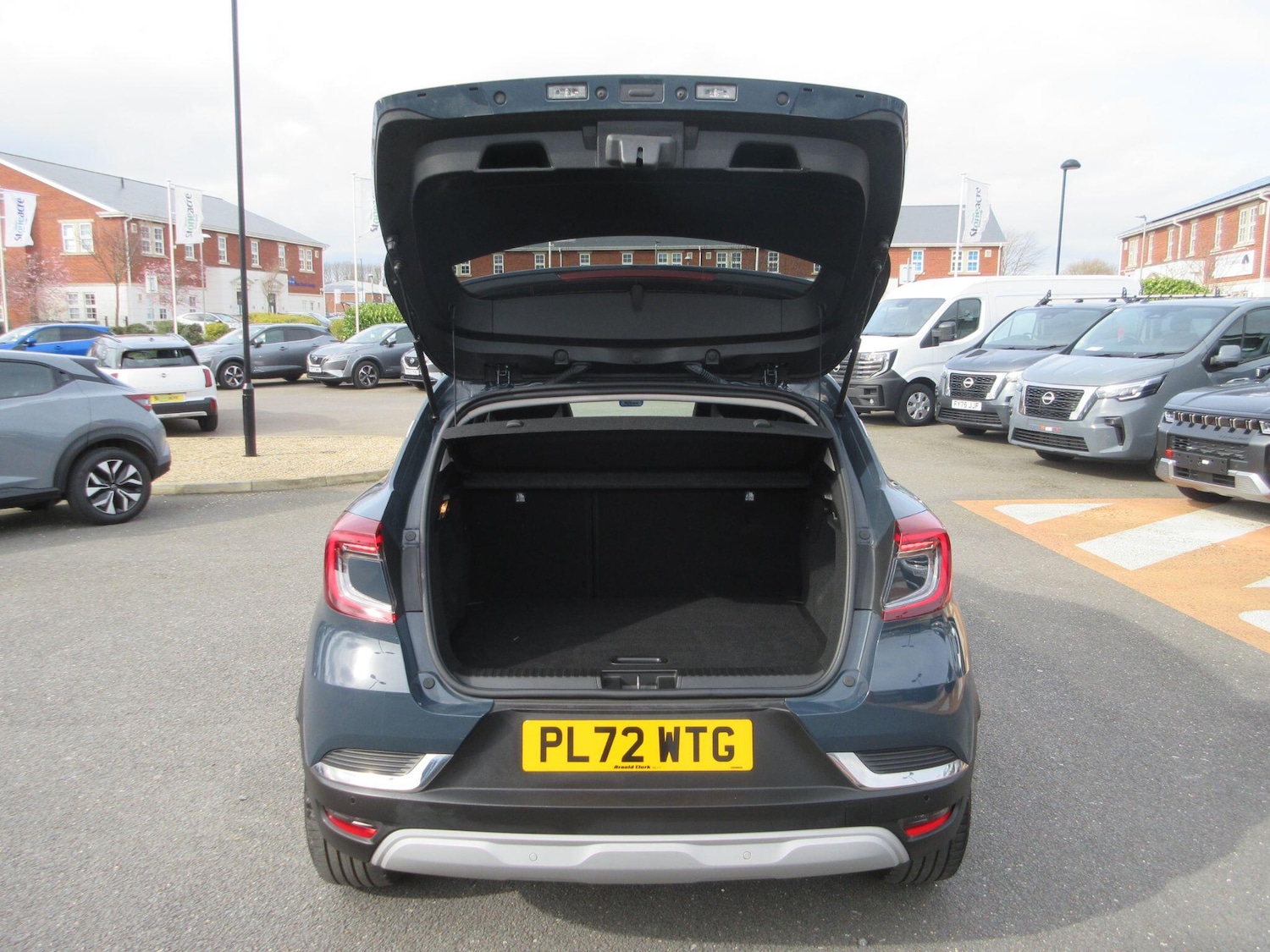 Used Renault Captur 2023 for sale - 77598422: Photo 42