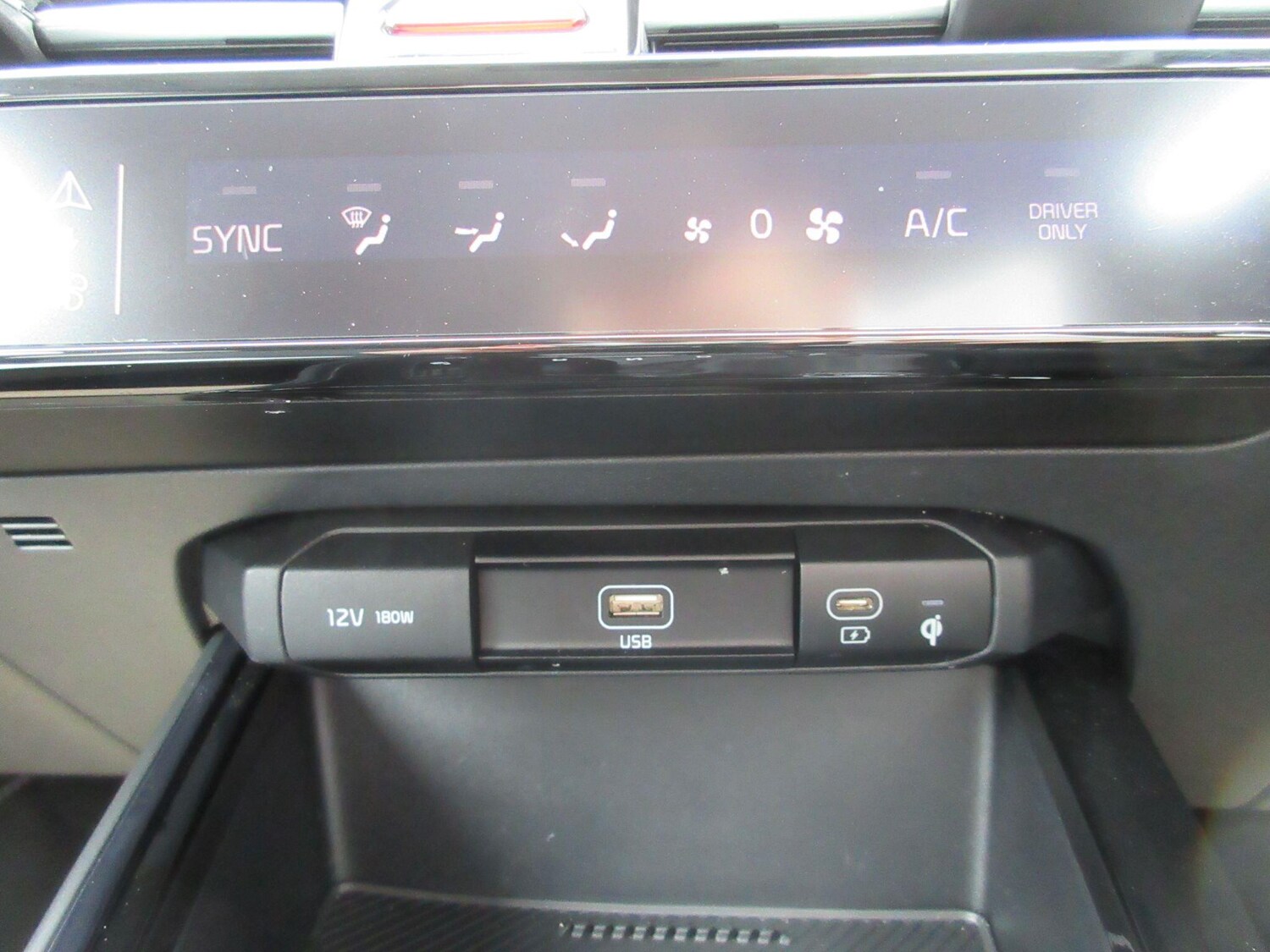 Used Kia Niro 2024 for sale - 76200438: Photo 12