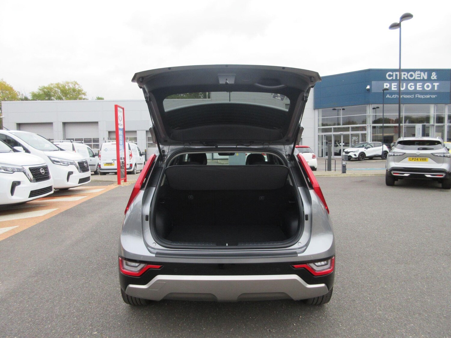 Used Kia Niro 2024 for sale - 76200438: Photo 17
