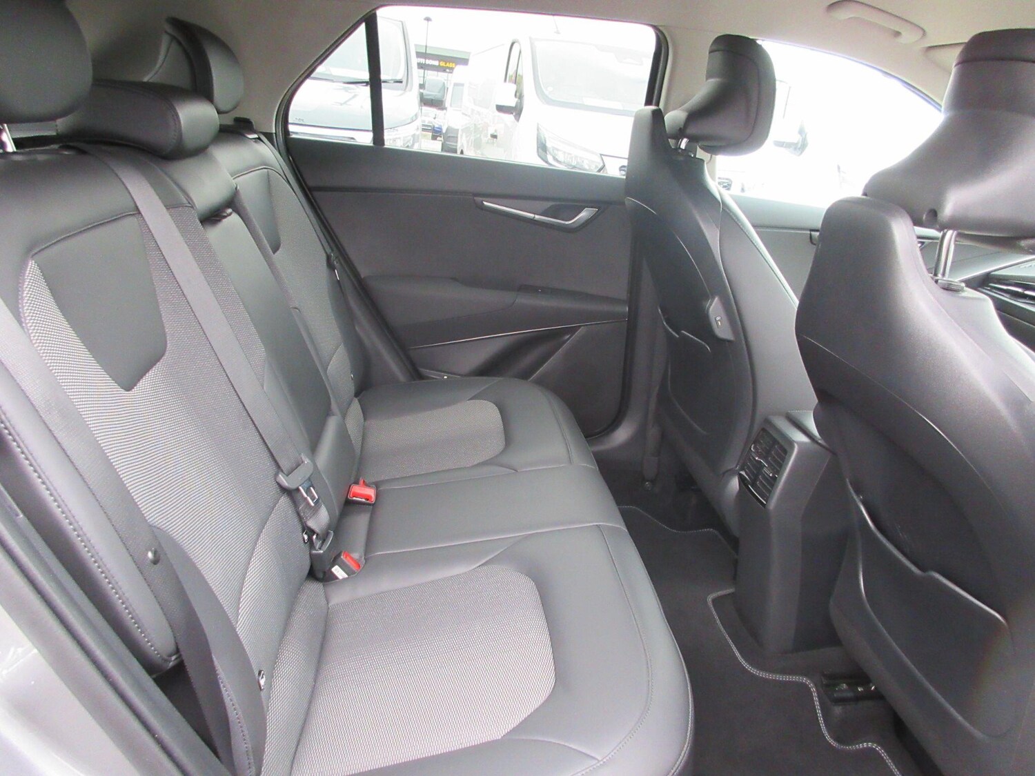 Used Kia Niro 2024 for sale - 76200438: Photo 9