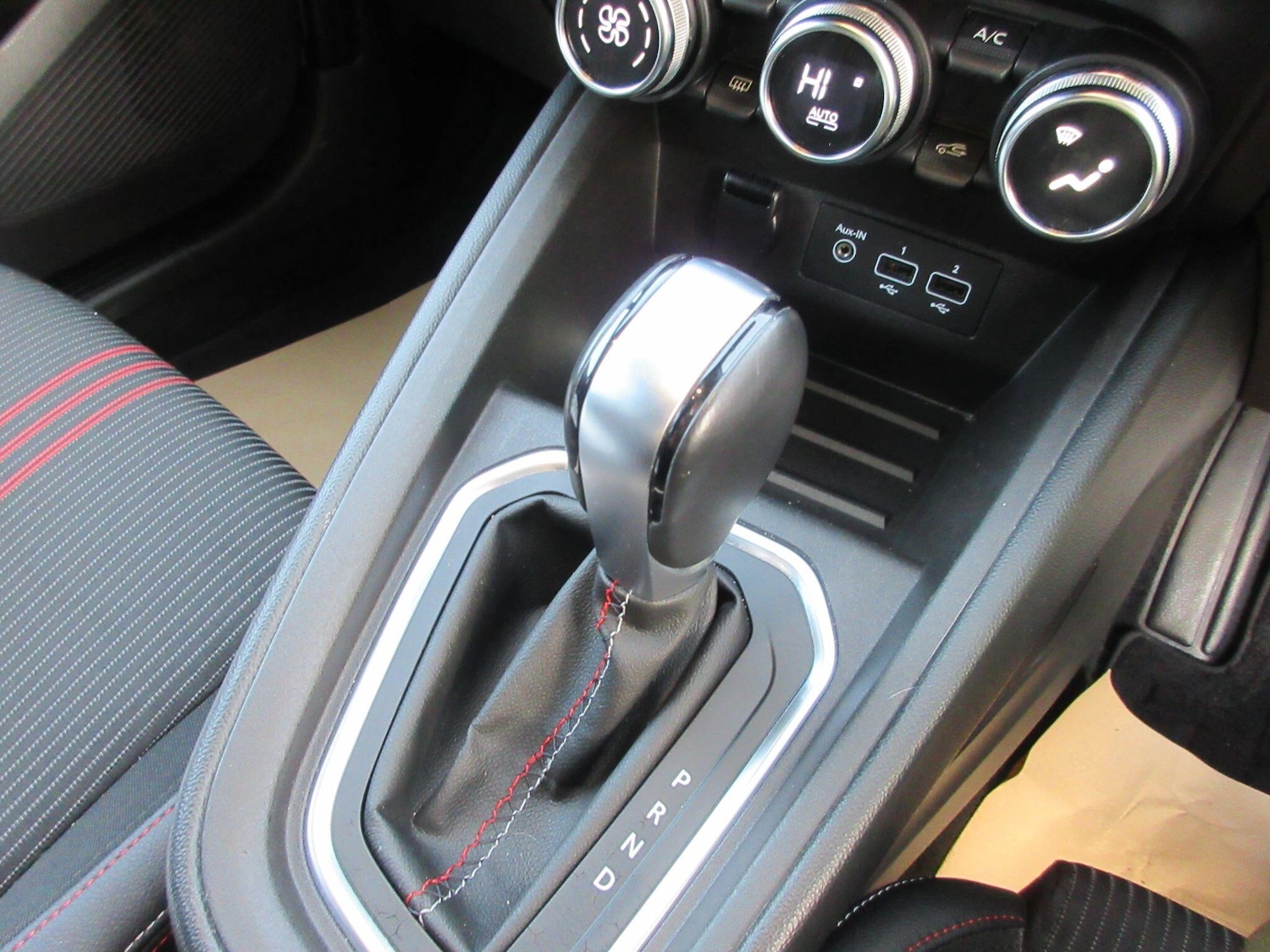 Used Renault Clio 2020 for sale - 77396635: Photo 17