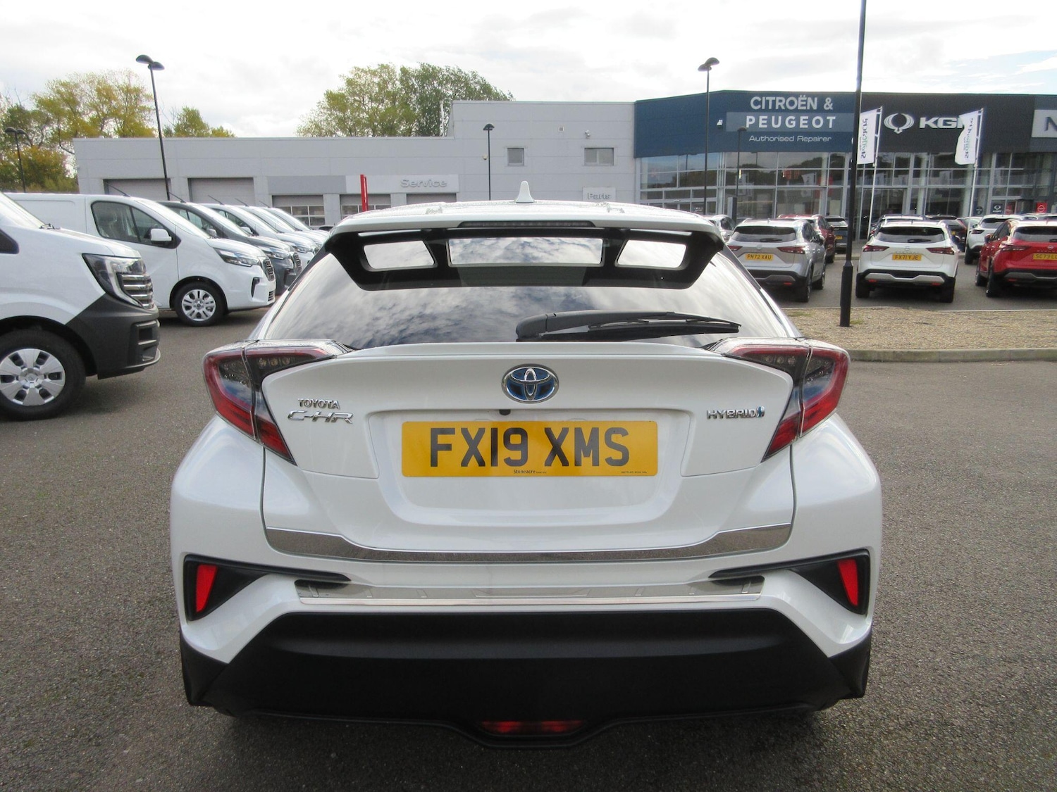 Used Toyota C-HR 2019 for sale - 76361440: Photo 3