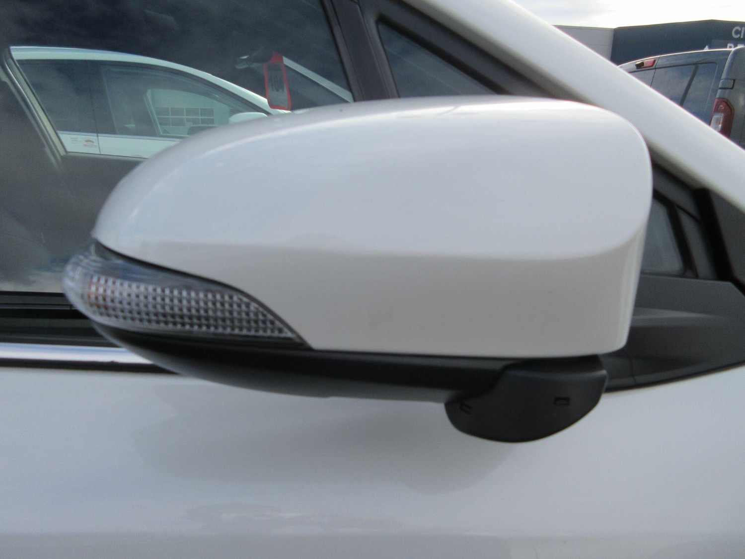 Used Toyota C-HR 2019 for sale - 76361440: Photo 30