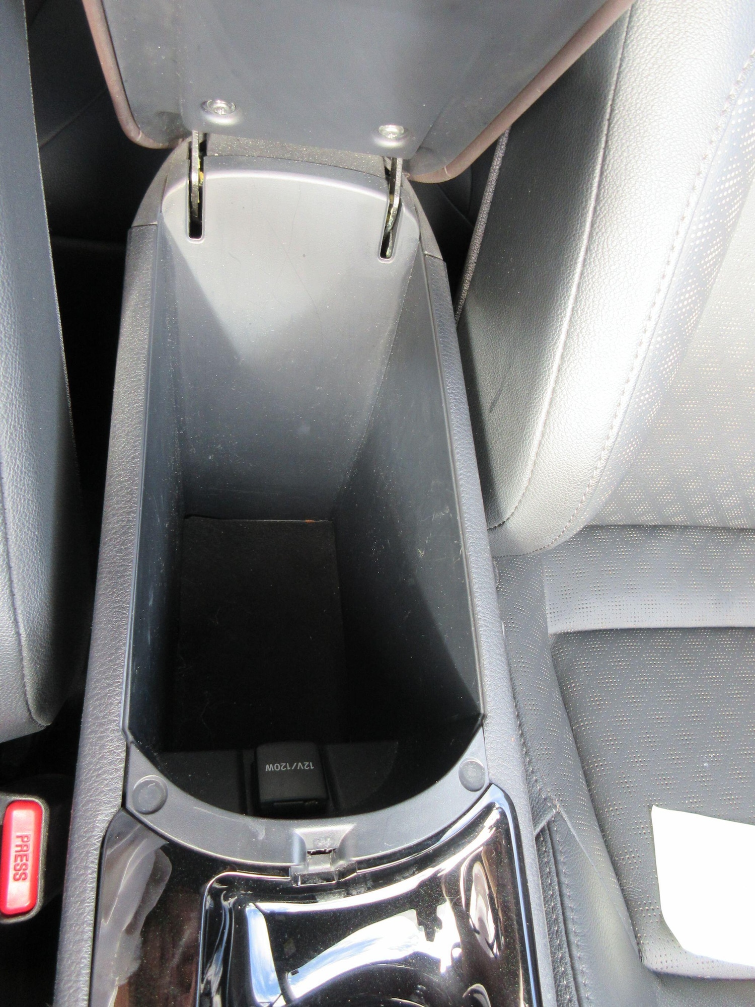 Used Toyota C-HR 2019 for sale - 76361440: Photo 46