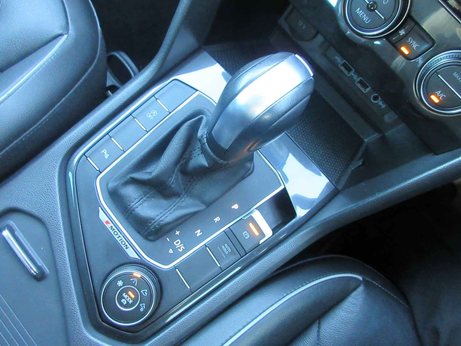 Used Volkswagen Tiguan 2020 for sale - 77304950: Photo 9