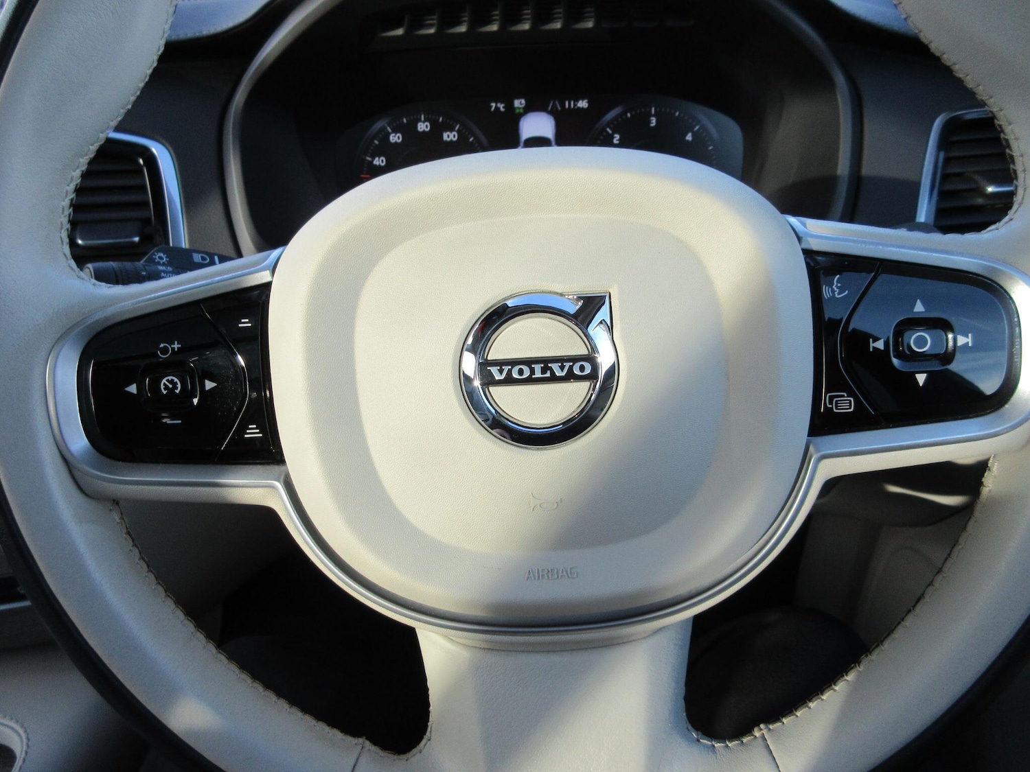 Used Volvo XC90 2021 for sale - 76771660: Photo 45