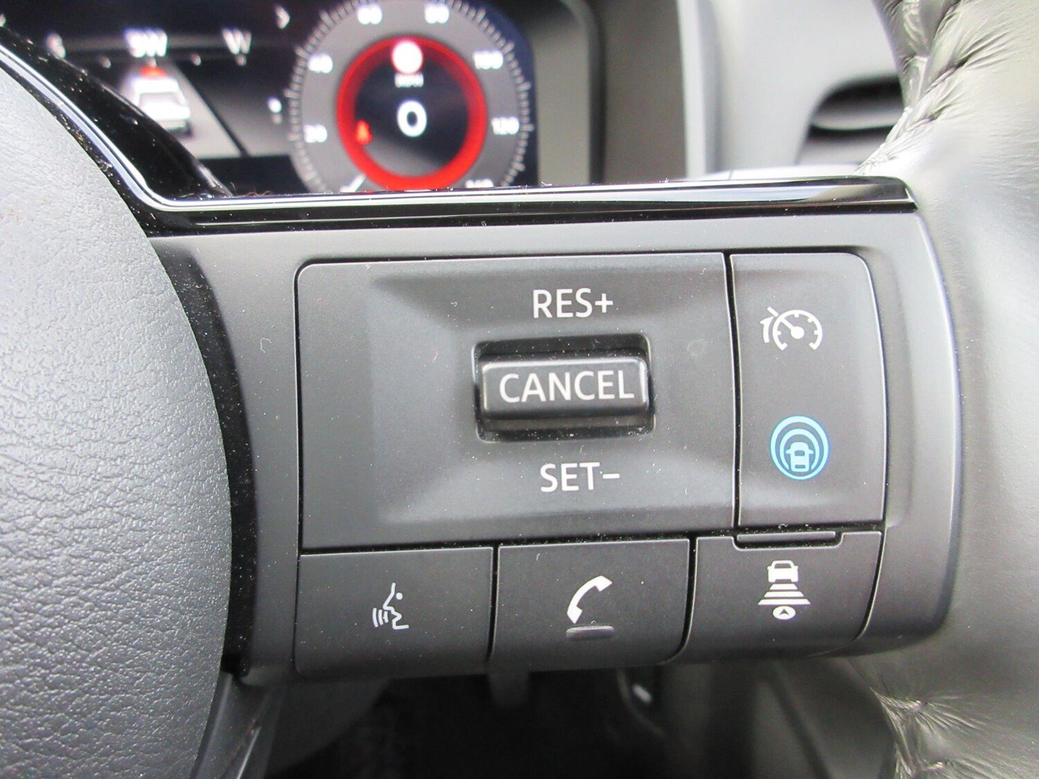 Used Nissan X-Trail for sale - 77657911: Photo 27