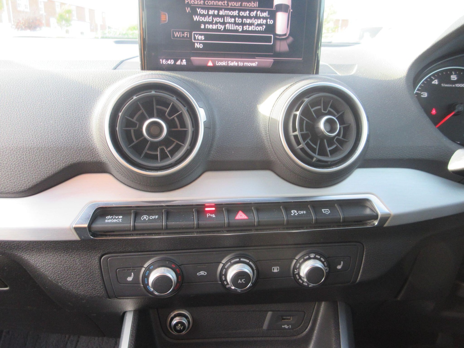 Used Audi Q2 2018 for sale - 76001507: Photo 12