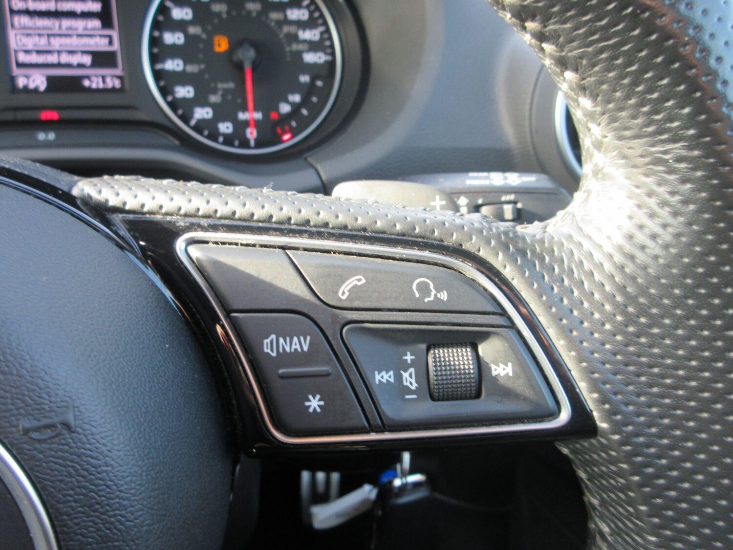 Used Audi Q2 2018 for sale - 76001507: Photo 22