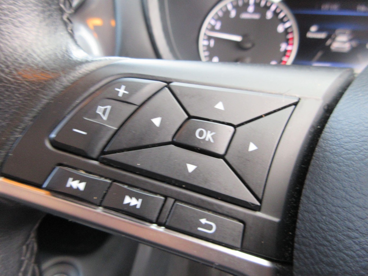 Used Nissan Juke 2023 for sale - 75720810: Photo 27