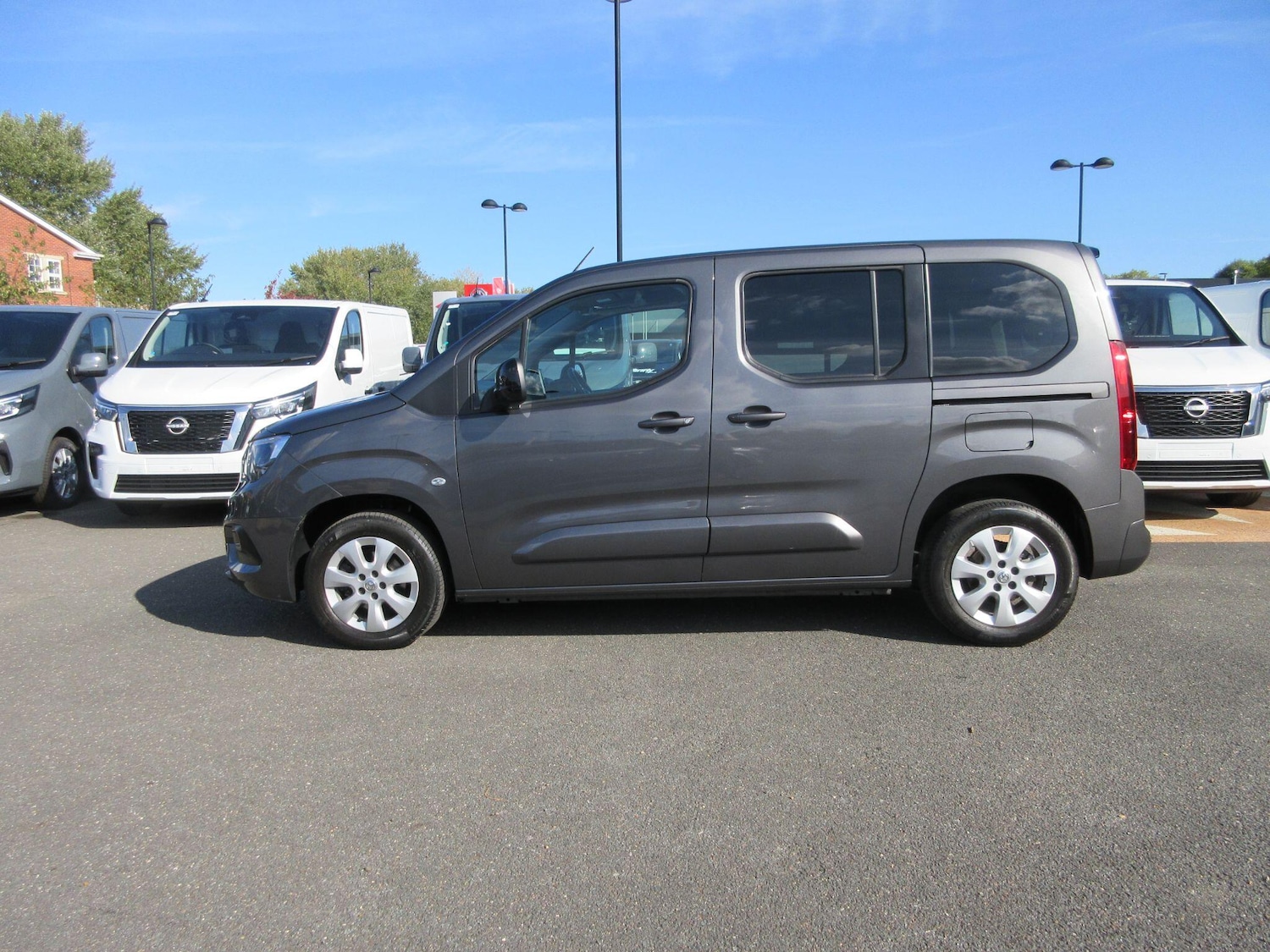 Used Vauxhall Combo Life 2023 for sale - 76108820: Photo 15