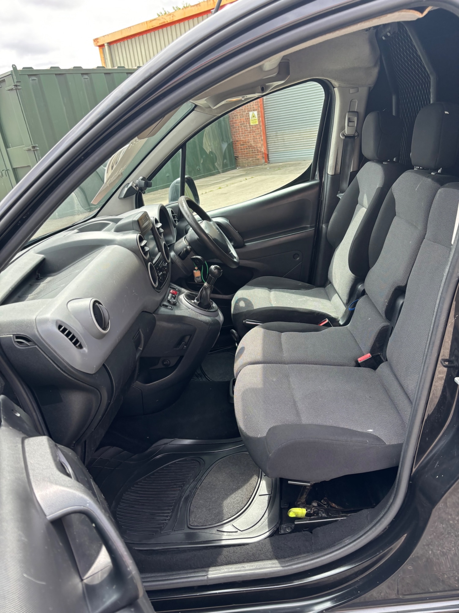 Used Peugeot Partner 2017 for sale - 76249455: Photo 16