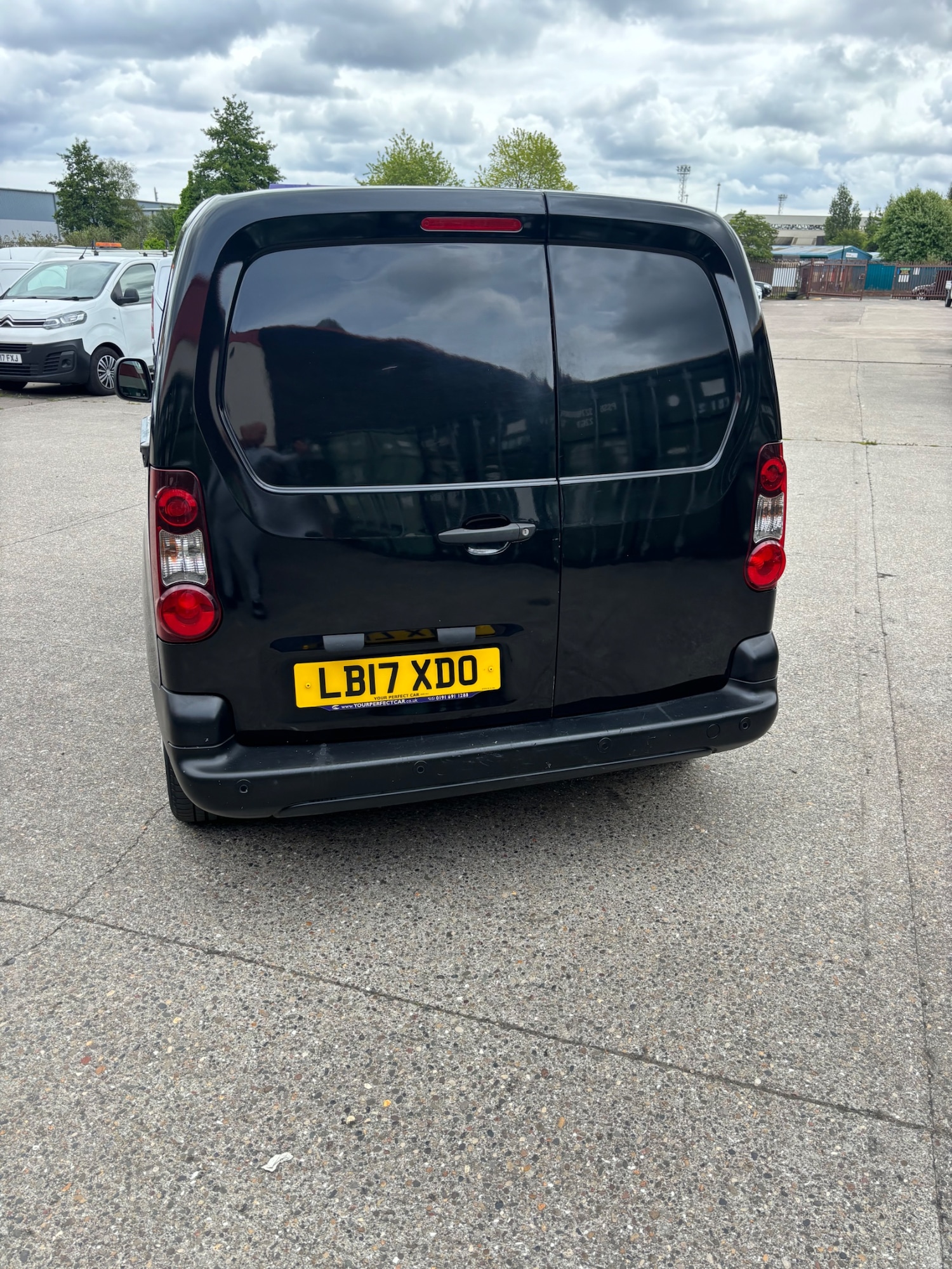 Used Peugeot Partner 2017 for sale - 76249455: Photo 4