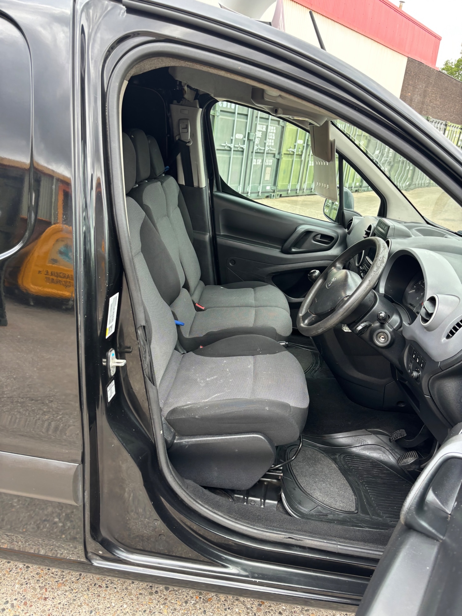 Used Peugeot Partner 2017 for sale - 76249455: Photo 9