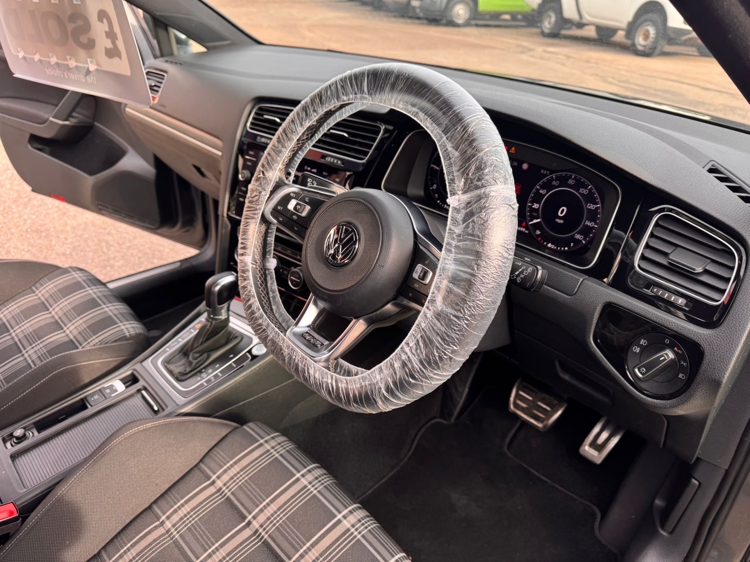 Used Volkswagen Golf 2019 for sale - 77620411: Photo 11