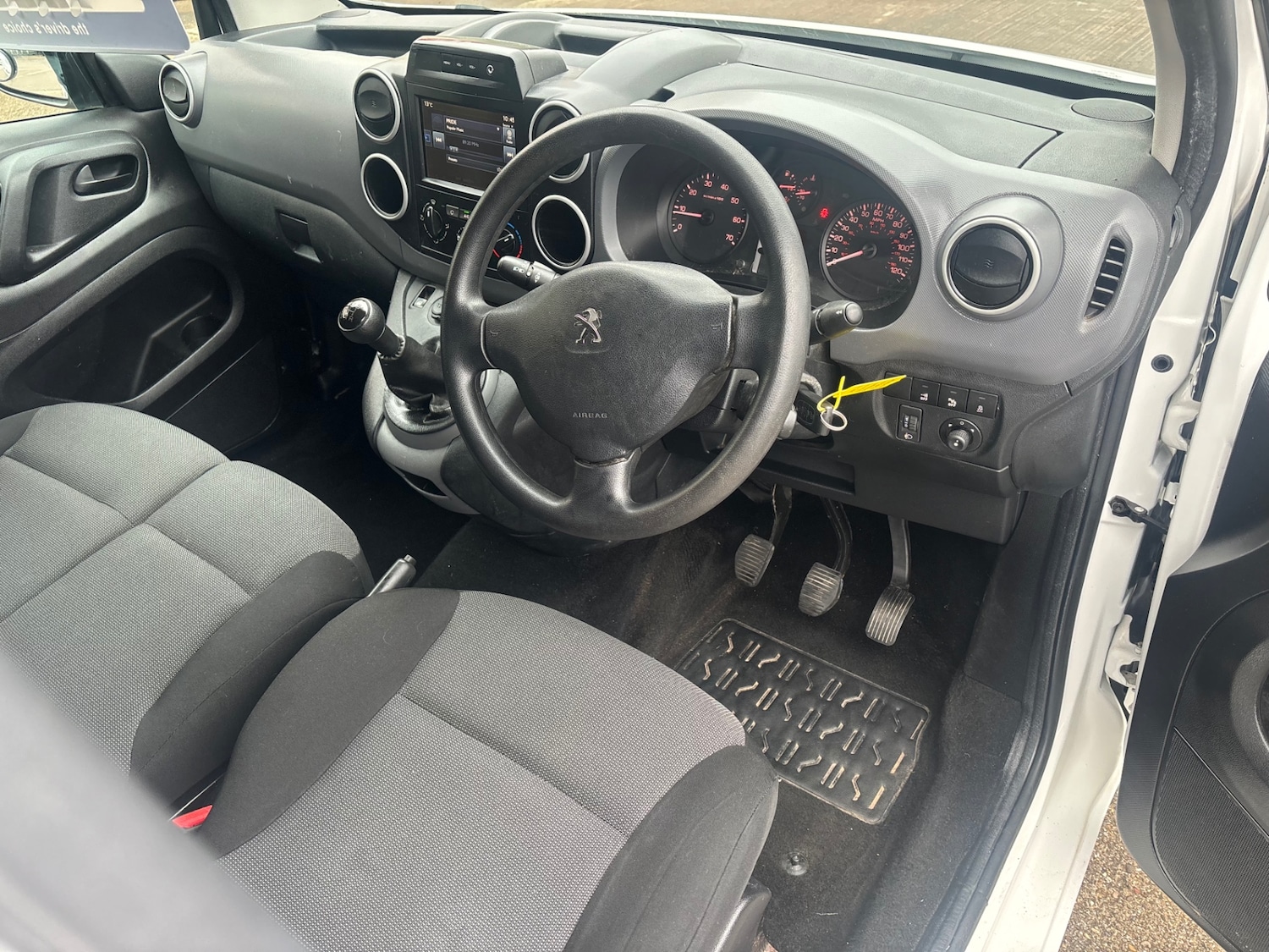 Used Peugeot Partner 2017 for sale - 76263851: Photo 10