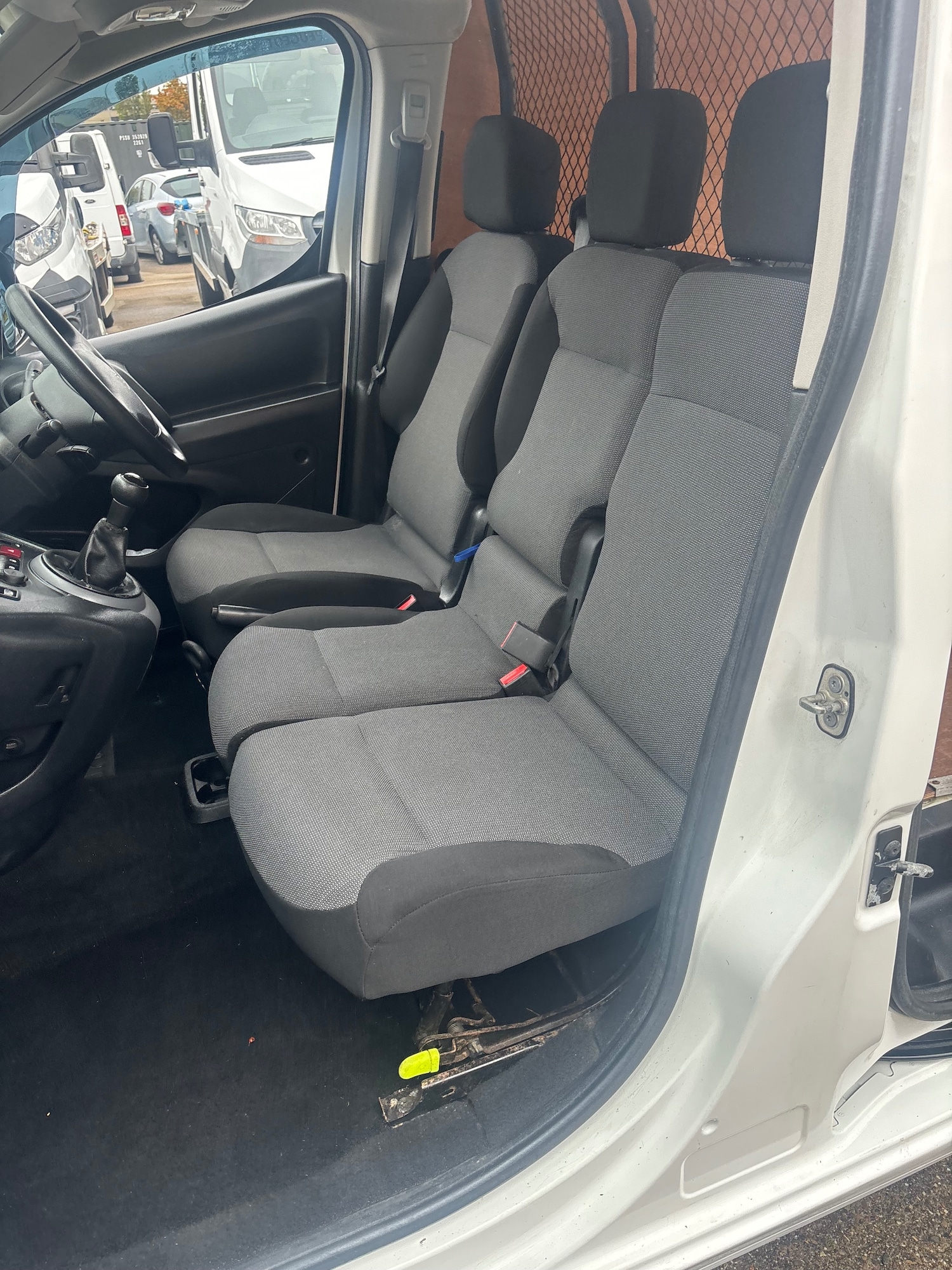 Used Peugeot Partner 2017 for sale - 76263851: Photo 16