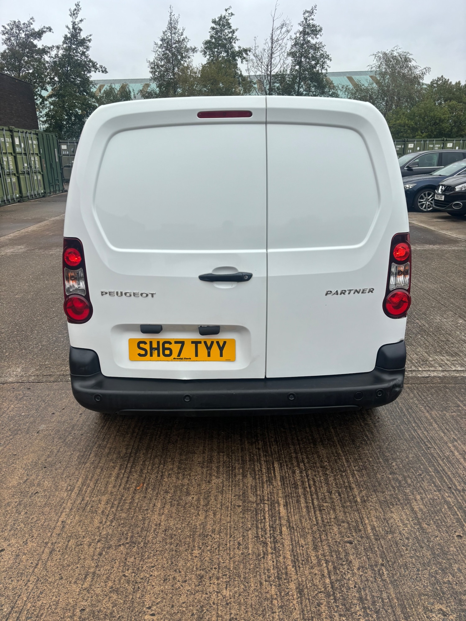 Used Peugeot Partner 2017 for sale - 76263851: Photo 4