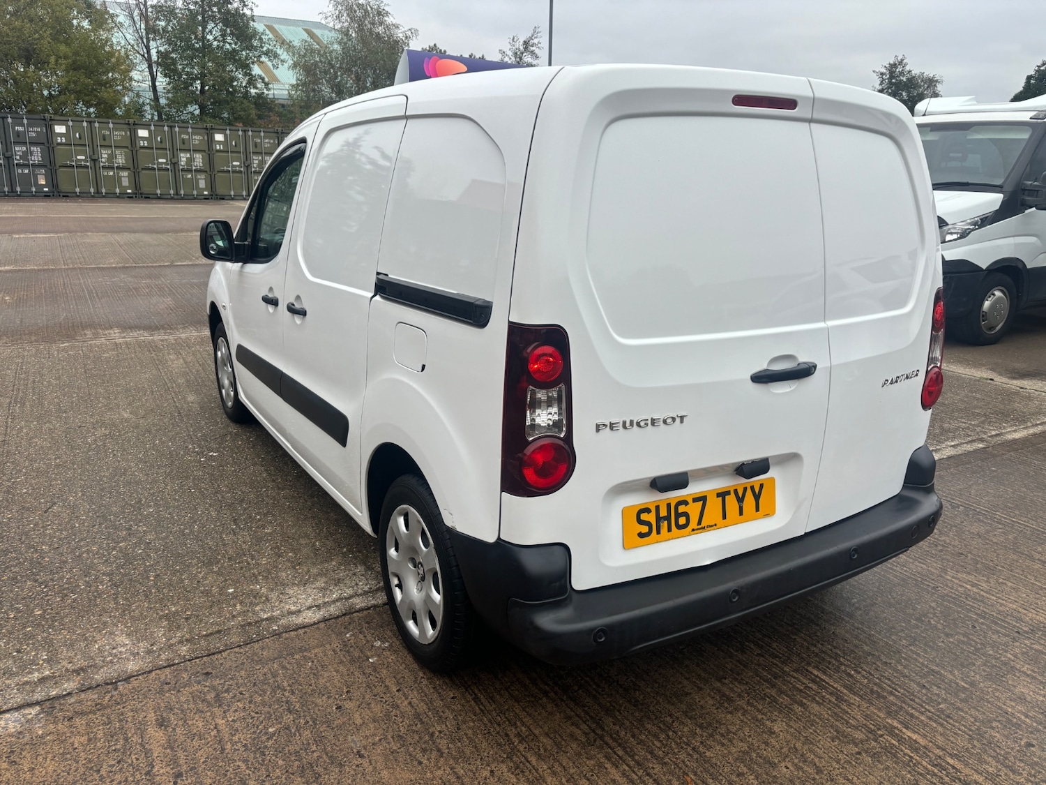 Used Peugeot Partner 2017 for sale - 76263851: Photo 5