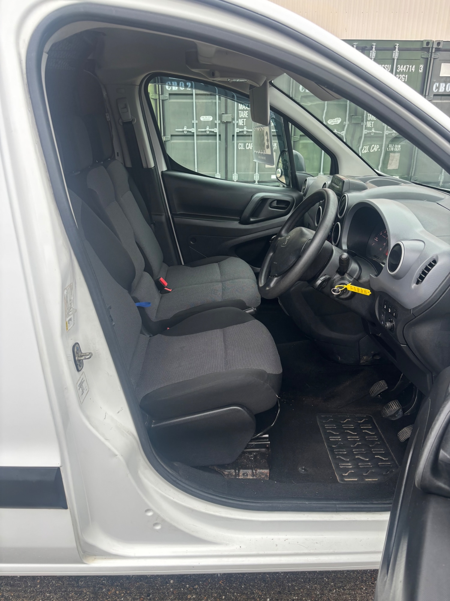 Used Peugeot Partner 2017 for sale - 76263851: Photo 9