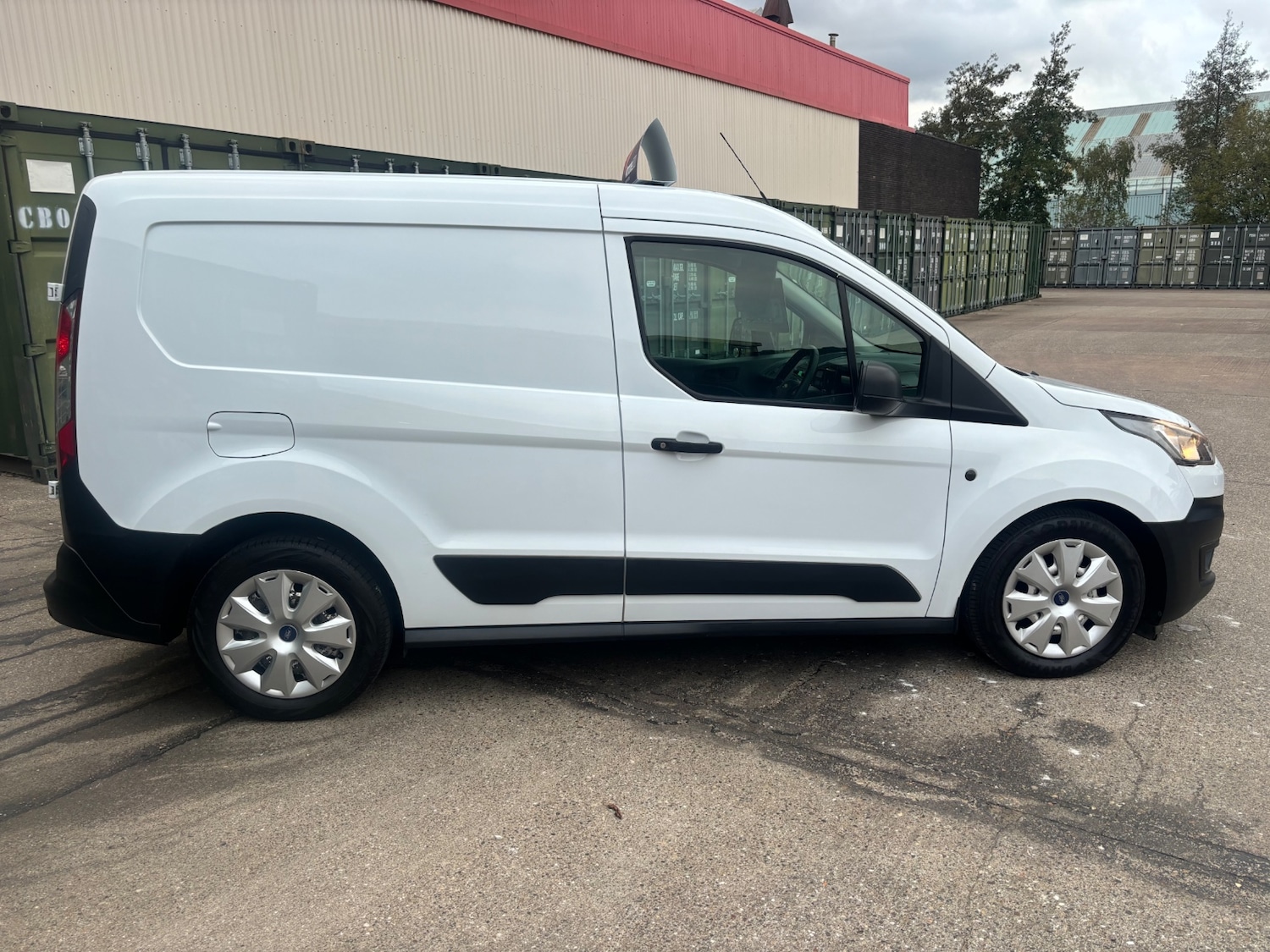 Used Ford Transit Connect 2019 for sale - 76316225: Photo 2