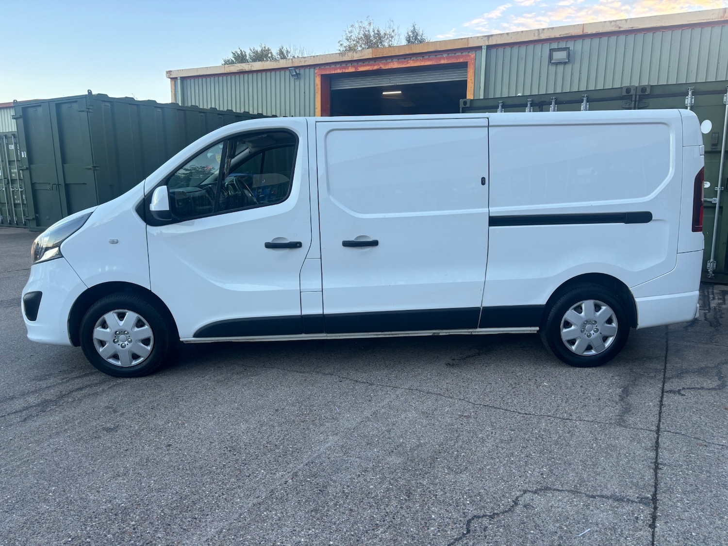 Used Vauxhall Vivaro 2019 for sale - 76402474: Photo 6