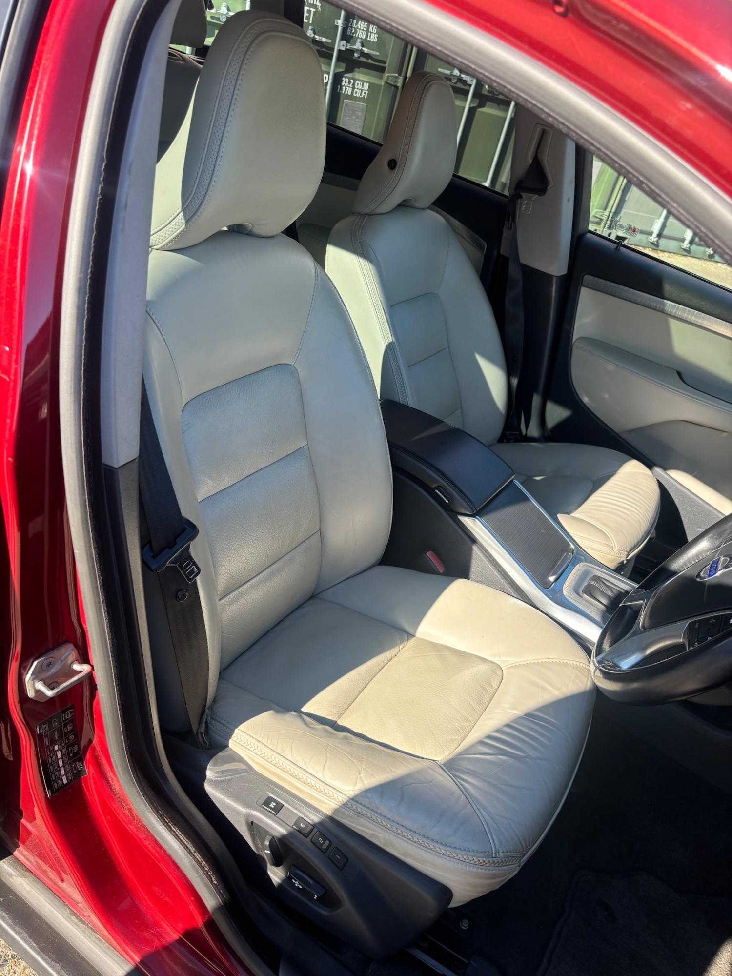 Used Volvo XC70 2013 for sale - 77791505: Photo 12