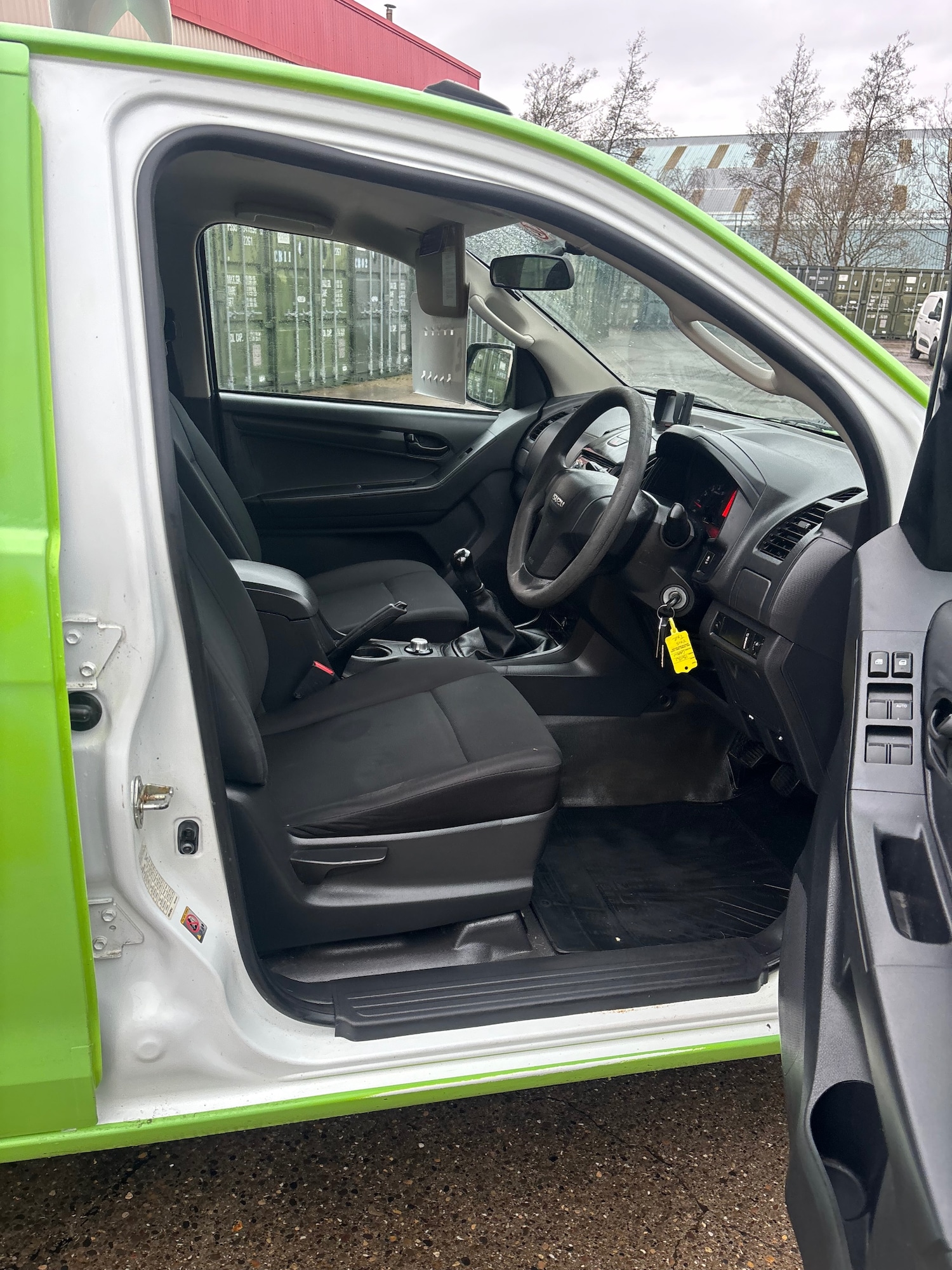 Used Isuzu D-Max 2015 for sale - 77233814: Photo 10