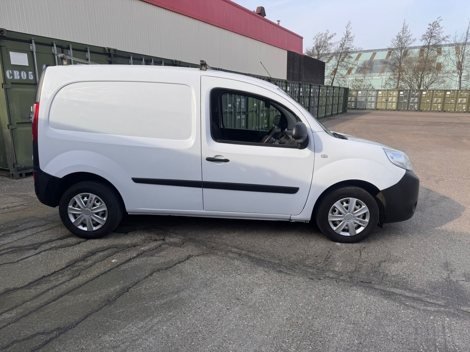 Used Renault Kangoo 2016 for sale - 77981352: Photo 2