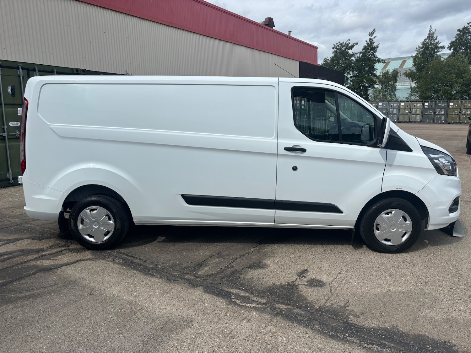 Used Ford Transit Custom 2023 for sale - 75530232: Photo 2
