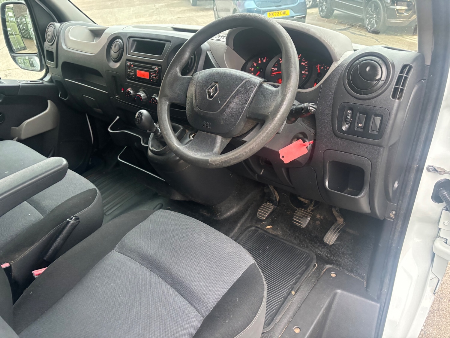 Used Renault Clio 2015 for sale - 76563636: Photo 10