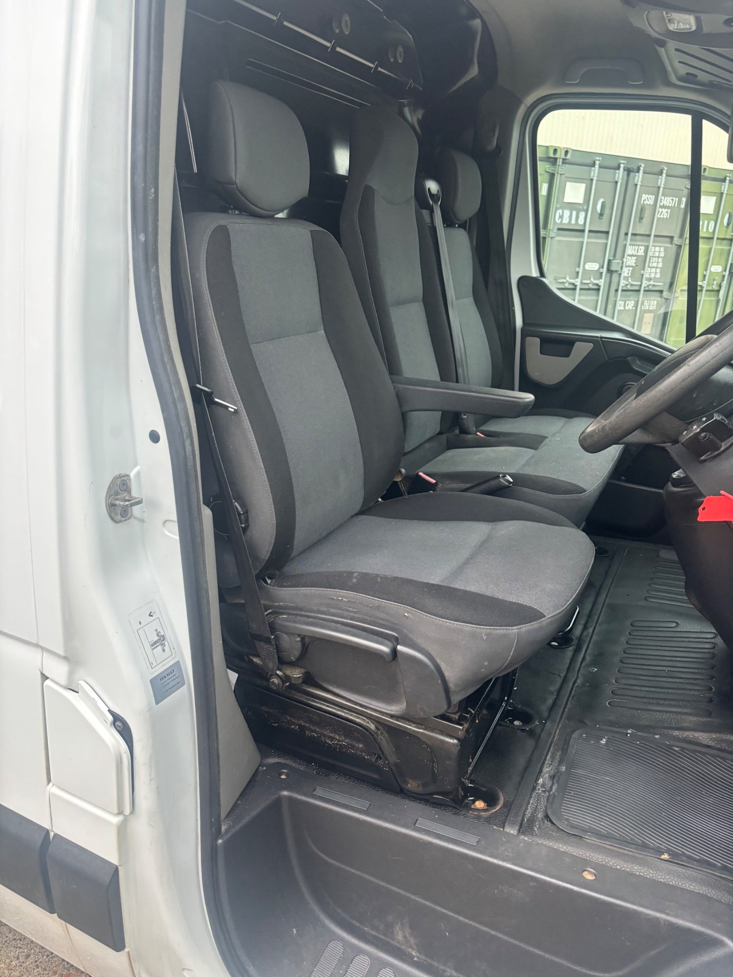 Used Renault Clio 2015 for sale - 76563636: Photo 11